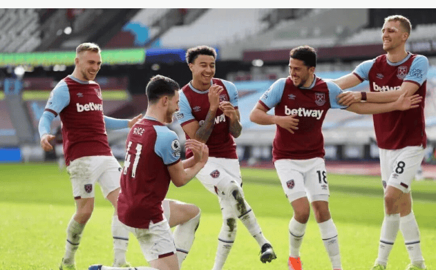 队记：斯玛特因背部伤势，将缺席今天对阵独行侠的比赛