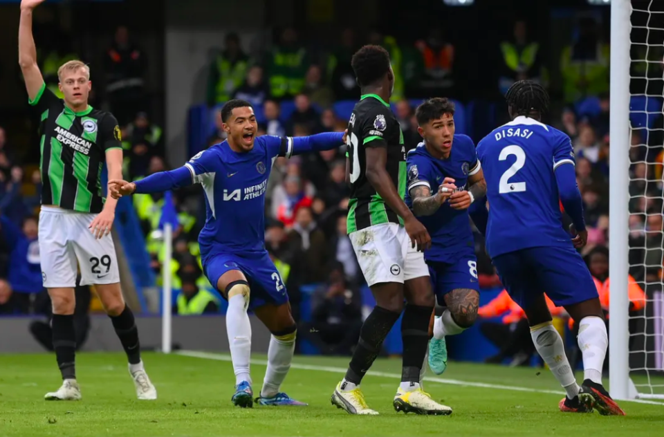 火箭以117：98大胜太阳，杜兰特28分，阿门31分，史密斯16分，全队十胜五负，西部第三。